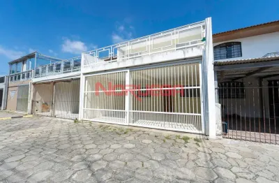 Casa com 3 quartos para alugar na rua victório malucelli, 703, hauer, curitiba, 75 m2 por r$ 2.650