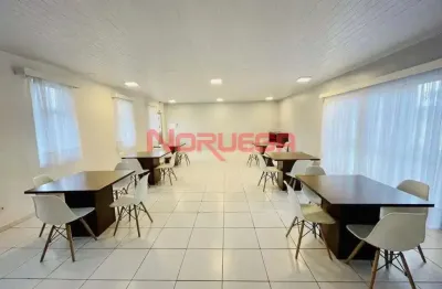 Apartamento com 2 quartos para alugar no Santa Cândida, Curitiba 