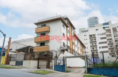 Apartamento com 2 quartos para alugar na rua brigadeiro franco, 63, mercês, curitiba, 72 m2 por r$ 3.000