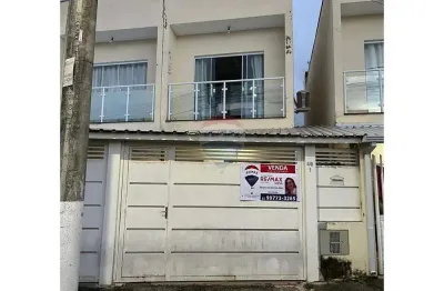 Bela casa à venda no jardim alvorada, pertinho do centro da cidade de salto de pirapora!