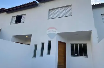 Casa charmosa no jardim ilha das flores com 2 dormitórios