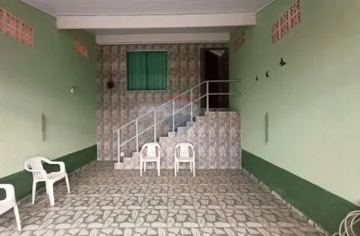 Casa á venda em salto de pirapora no centro/3 quartos/2 banheiros e uma edícula muito charmosa/300 mil!