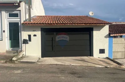 Casa á venda em salto de pirapora com 2 quartos 1 banheiro 1 edícula com 1 quarto e 1 banheiro no jardim santa maria