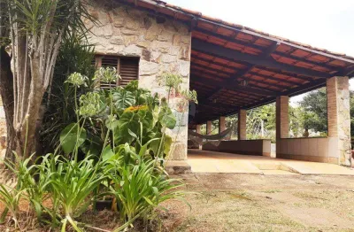 Linda casa em terreno amplo no bairro de jundiaquara,  próximo ao pró vida!!!