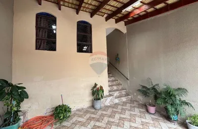 Casa á venda em salto de Pirapora/ 2 quartos 1 com closet edícula com cozinha/quarto e banheiro em Salto de Pirapora!