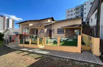 Casa à venda na Travessa Camozzatto, Centro, Pato Branco