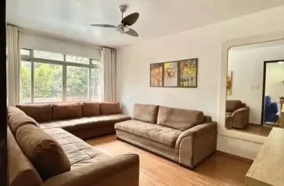 Sobrado residencial com 185 m², 4 dormitórios sendo 1 suíte, 3 vagas de garagem
