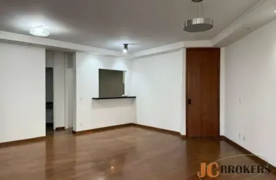 Apartamento com 121m² de área útil, 4 dormitórios sendo 3 suítes, 3 vagas