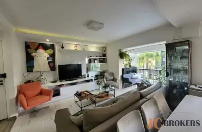 Apartamento com 117 m² de área útil,  4 dormitórios, sendo 2 suítes, 2 vagas