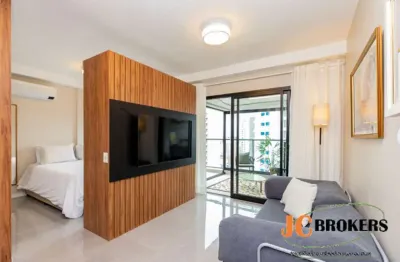 Apartamento reformado com 42 m², 1 dormitório, sendo 1 suíte, sala, varanda, 1 vaga