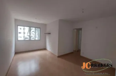Apartamento reformado com 75 m², 2 dormitórios com varanda, sala para 2 ambientes,1 vaga
