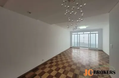 Apartamento com 132 m², 2 dormitórios, sala para 2 ambientes, varanda,1 vaga