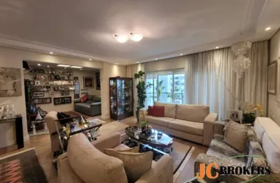 Apartamento com 160 m², 3 dormitórios, sendo 3 suítes, living para 3 ambientes, 2 vagas