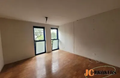 Apartamento com 81 m², 2 dormitórios com armário embutido, sala para 2 ambientes, 1 vaga