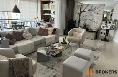Apartamento com 137 m² de área útil, 3 suítes, 3 vagas