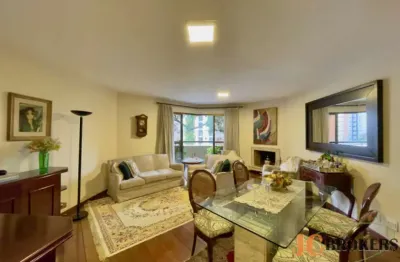 Apartamento com 142 m² de área útil, 4 dormitórios, sendo 2 suítes, 2 vagas