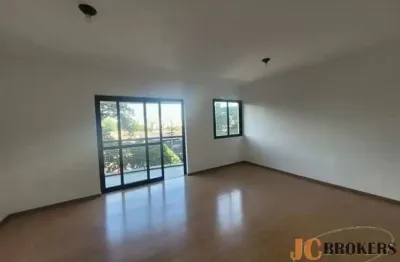 Apartamento com 117 m², 4 dormitórios, sendo 2 suítes, sala para 2 ambientes, 2 vagas