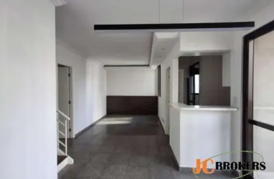 Apartamento duplex com 70 m², 2 suítes, sala para dois ambientes, varanda, 2 vagas