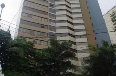 Apartamento com 250 m² de área útil, 4 dormitórios sendo 4 suítes, sala de estar, sala de jantar.