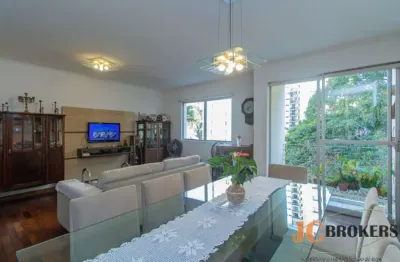 Apartamento 110 m² de área útil,  3 dormitórios com armários, sendo 1 suíte, 2 vagas