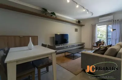 Apartamento com 55 m², 1 dormitório com varanda, sala para dois ambientes, 1 vaga