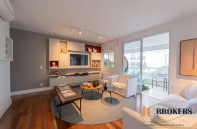 Apartamento com 233m² de área útil, 3 suítes, 3 vagas de garagem