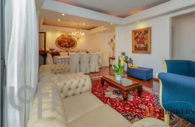 Apartamento com 200m² de área útil, 3 dormitórios sendo 3 suítes, 3 vagas