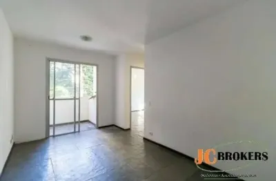 Apartamento com 51 m², 2 dormitórios, dormitório com armário embutido, varanda, 1 vaga