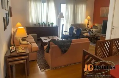 Apartamento com 160 m², 4 dormitórios, sendo 1 suíte, living para 2 ambientes, 3 vagas