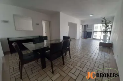 Apartamento com 127 m², 3 dormitórios, sendo 1 suíte, sala ampla para 2 ambientes, varanda, 2 vagas