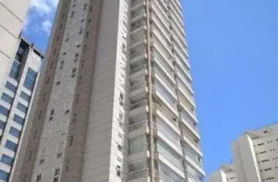 Apartamento com 181 m² de área útil, 4 dormitórios, 2 suítes, 3 vagas.