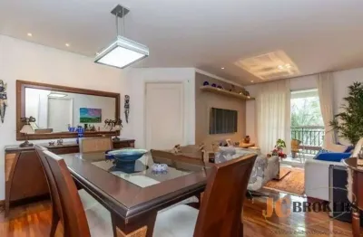 Apartamento com 102m² de área útil, 3 dormitórios sendo 1 suíte, 2 vagas