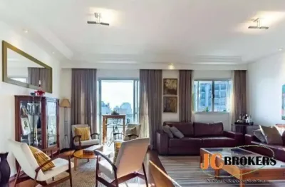 Apartamento com 240 m², 4 dormitórios, sendo 3 suítes, sala para 3 ambientes, varanda, 4 vagas