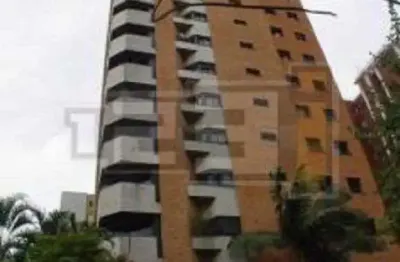Apartamento com 168 m², living, terraço, 3 dormitórios, sendo 3 suítes, 2 vagas.