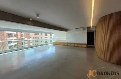 Apartamento com 164 m², 3 dormitórios, sendo 3 suítes, amplo living para 2 ambientes, 3 vagas