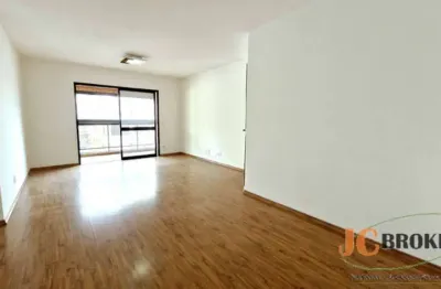 Apartamento com 129 m² de área útil, 4 quartos sendo 2 suítes espaçosas, 3 vagas