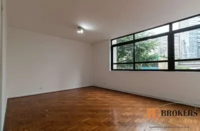 Apartamento com 103m² de área útil, 2 dormitórios, banheiro social, 1 vaga.