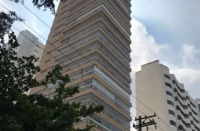 Apartamento com 275 m² de área útil, 4 dormitórios, sendo 4 suítes, 4 vagas