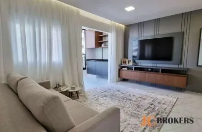Apartamento mobiliado com 73m² de área útil, 2 dormitórios sendo 1 suíte e 3 vagas