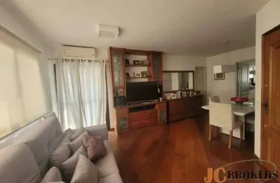 Apartamento com 90m² de área útil, 3 dormitórios sendo 1 suíte, 2 vagas