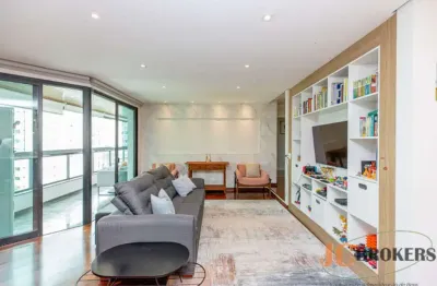 Apartamento com 172m² de área útil, 4 dormitórios sendo 3 suítes, 2 vagas