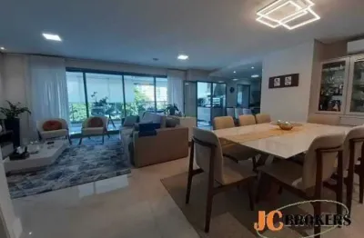 Apartamento com 185 m², 4 dormitórios, sendo 4 suítes, amplo living para 2 ambientes, 3 vagas