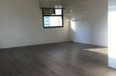Sala comercial com 49 m², piso recém colocado, fechadura digital, divisória na entrada para recepção