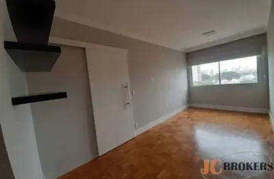 Apartamento totalmente reformado com 49m², 1 dormitório, 1 vaga