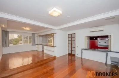 Apartamento com 136m² de área útil, 3 dormitórios, com varanda, sendo 1 suíte, 2 vagas