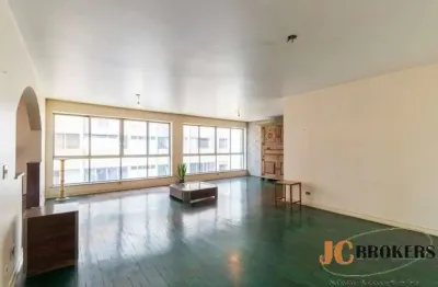 Apartamento com 227m²,  3 dormitórios, sendo 1 suíte, 2 vagas