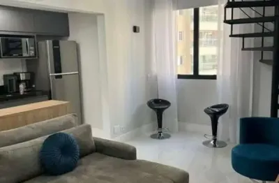 Apartamento duplex com 49 m², 1 dormitório sendo 1 suíte, living para dois ambientes, 1 vaga