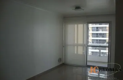 Apartamento reformado com 70m² de área útil, 2 dormitórios sendo 1 suíte, 2 vagas