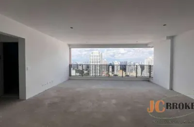 Apartamento com 153m² de área útil, 2 suítes, 2 vagas