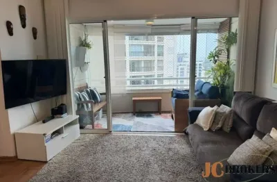 Apartamento com 104m², são 4 dormitórios, sendo 1 suíte, 2 vagas